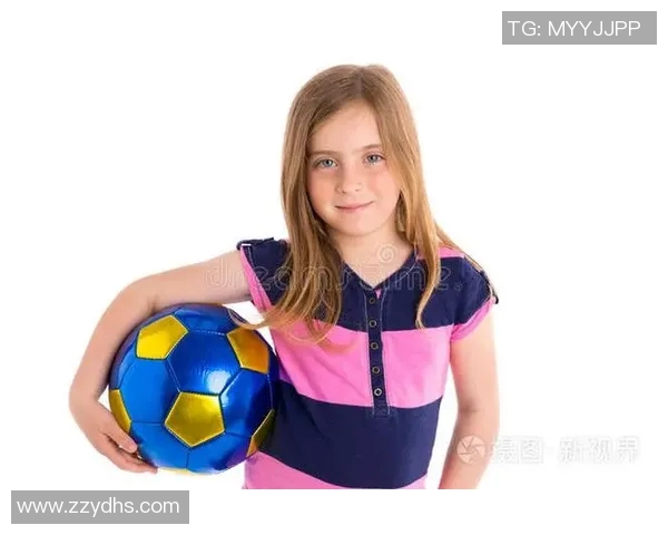 足球明星与时尚女孩的完美碰撞展现青春活力与魅力风采